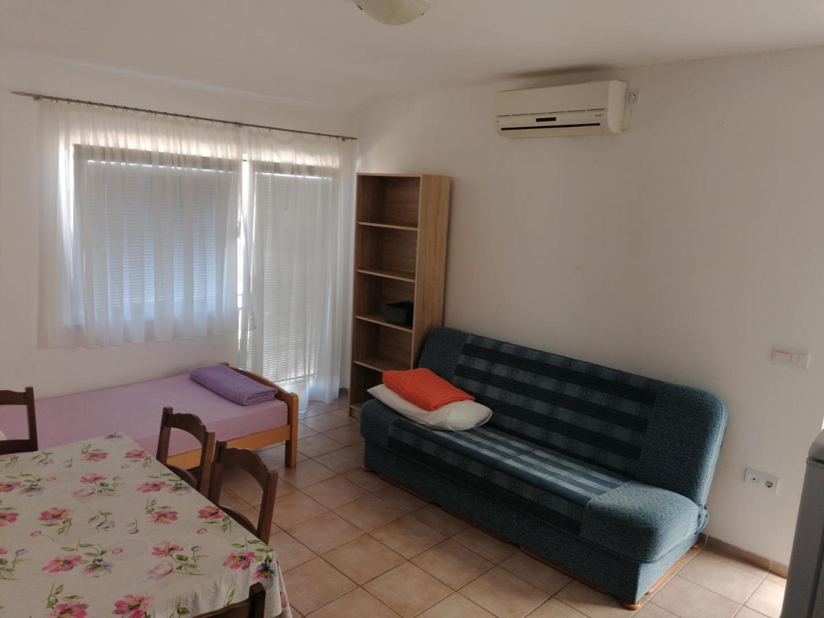 Apartments Mali Mate Tribalj Exterior foto