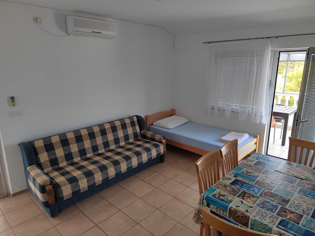Apartments Mali Mate Tribalj Exterior foto