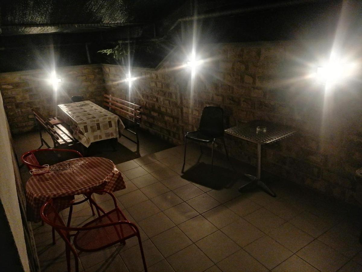 Apartments Mali Mate Tribalj Exterior foto